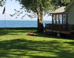 Casa/apartamento entero Cottage On Lake Ontario (Centerport, EE. UU.)