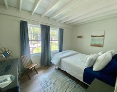 Entire House / Apartment Maine Premium Lake Cottage Newly Built (Newport, USA)