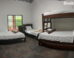 Hotel Mountain View (Cisneros, Colombia)