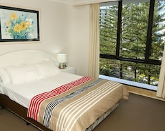 Hotel Biarritz Apartments (Surfers Paradise, Australia)