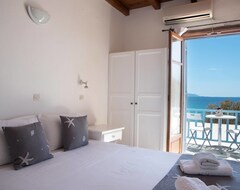 Khách sạn Fisilanis Beachfront Hotel (Logaras, Hy Lạp)