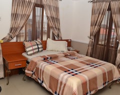 Hotelli Aquatic Suites & Lounge (Lagos, Nigeria)