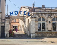 Hotel 8 Av. Gambetta (Saint-Maixent-l'École, Francia)