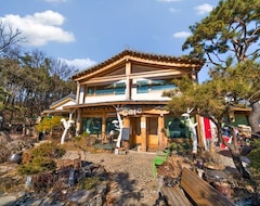Otel Terra Pension Paju (Paju, Güney Kore)