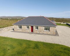 Tüm Ev/Apart Daire Salmon Cottage - Sleeps 8 Guests In 4 Bedrooms (Ballynahinch, İrlanda)