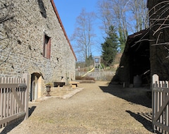 Toàn bộ căn nhà/căn hộ Authentic And Cozy Cottage For 4 People (Sapogne-sur-Marche, Pháp)