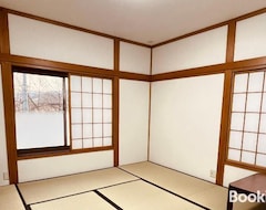 Toàn bộ căn nhà/căn hộ Urasa Cottage @ Snow Countryside (Minamiuonuma, Nhật Bản)