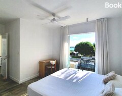 Khách sạn La Pointe Beach House (Grand Gaube, Mauritius)