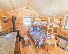 Toàn bộ căn nhà/căn hộ Tiny Tuloon Off-grid Amish Crafted Log Cabin Near The Bwca & Sht - Sled Dogs! (Grand Portage, Hoa Kỳ)