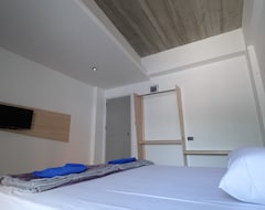 Hotel Bed-Room At Suvarnabhumi Airport -Sha- (Samut Prakan, Tajland)