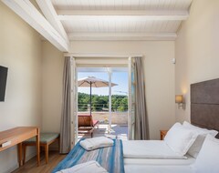 Toàn bộ căn nhà/căn hộ Design Villa Aqua With 48m² Pool, Golf Court, Fitness & Spa House (Bibici, Croatia)