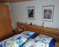 Tüm Ev/Apart Daire Comfortable Apartment With Balcony, You Cant Sit Closer To The Moeselriver (Alf, Almanya)