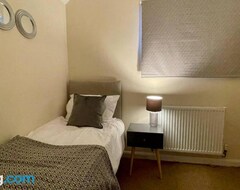 Casa/apartamento entero Home Away From Home: 4-bed House (Grantham, Reino Unido)