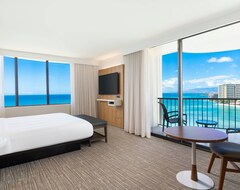 Хотел Waikiki Beach Marriott Resort & Spa (Хонолулу, САЩ)
