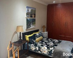 Toàn bộ căn nhà/căn hộ Cozy Cottage Accommodation In Johannesburg (Johannesburg, Nam Phi)