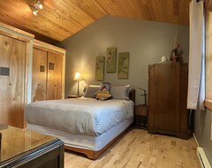 Koko talo/asunto Morning Star Log Cabin (Nelson, Kanada)