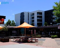 Toàn bộ căn nhà/căn hộ Japanese Treetop Stay 2 Parking 5-min Tram-to-cbd Brekky Wifi Netflix (Canberra, Úc)