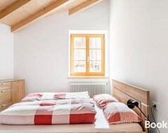 Koko talo/asunto Appartamento Rustico Con Stube E Balcone (Predazzo, Italia)