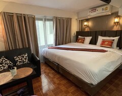 Hotel Acozyposhtel (Bangkok, Tajland)