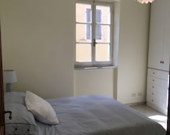 Hele huset/lejligheden Beautiful Apartment Within Finalborgos City Walls & By The Best Beach In Italy! (Finale Ligure, Italien)
