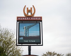 Khách sạn The Titan (Clydebank, Vương quốc Anh)