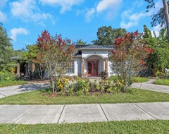 Toàn bộ căn nhà/căn hộ Pool Home With Jacuzzi, 2 Driveways, Garage, 3 Bedrooms, 2 Bathrooms, 8 Guests<br> (Tampa, Hoa Kỳ)