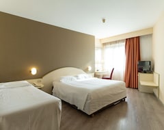 Khách sạn Hotel Des Alpes (Rosta, Ý)