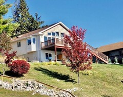 Entire House / Apartment Lakefront With Incredible Views On Sage Lake! (Hale, USA)