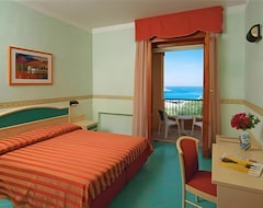 Khách sạn Hotel America (Marina di Camerota, Ý)