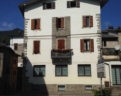 Toàn bộ căn nhà/căn hộ Large And Central Attic In Fanano (Fanano, Ý)