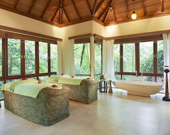 Хотел Hilton Seychelles Labriz Resort & Spa (Silhouette Island, Сейшели)