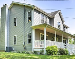 Cijela kuća/apartman Colonial-Style Warwick Retreat - 1 Hour To Nyc! (Monroe, Sjedinjene Američke Države)