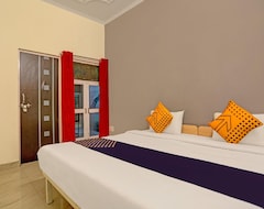 Spot On 75330 Hotel Grand Blue (Meerut, India)