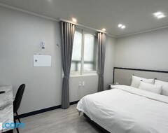 Khách sạn Hotel Bom (Mokpo, Hàn Quốc)