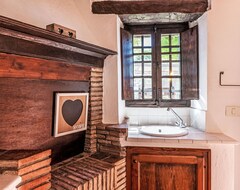 Toàn bộ căn nhà/căn hộ Vacation Home Casale Poggio Lupinaio In Manciano - 10 Persons, 4 Bedrooms (Lanciano, Ý)