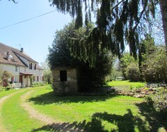 Tüm Ev/Apart Daire Gite Verger A Charming Holiday Home With Private Pool And Extensive Gardens (Treigny, Fransa)