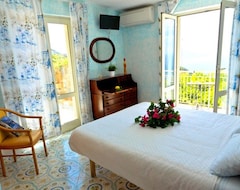 Hotelli Gocce Di Capri Resort (Massa Lubrense, Italia)
