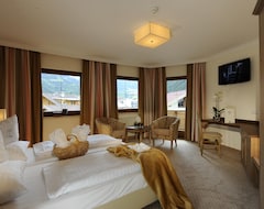 Hotel Alpine Hideaway Zillertalerhof - 4 Sterne Superior (Mayrhofen, Austria)