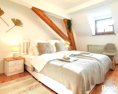 Casa/apartamento entero Romantic-apartment Mit Dachterrasse & Lounge, Waldblick (Annweiler, Alemania)