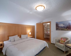 Khách sạn Guardian Angel Suite For 4 Pers. Incl. Breakfast And Lake View - Hotel Garni Leithner (Pertisau, Áo)