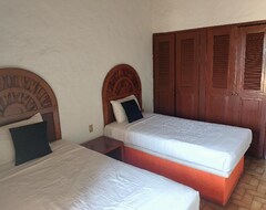 Khách sạn Plaza Tucanes Manzanillo (Manzanillo, Mexico)