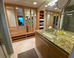 Toàn bộ căn nhà/căn hộ Luxurious Spacious 1 Bedroom 1 1/2 Bath In Aspen Core- Walk To Everything! (Aspen, Hoa Kỳ)