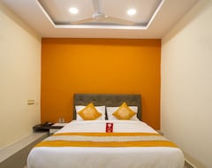 Khách sạn OYO 3968 Chandras Residency (Hyderabad, Ấn Độ)