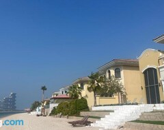 Casa/apartamento entero The Atlantic View Palm Family Villa With Private Beach And Pool, Bbq, Front F (Dubái, Emiratos Árabes Unidos)