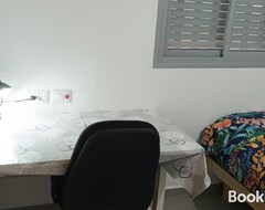 Pansiyon Lovely Room At Bennys Apartment (Sderot, İsrail)