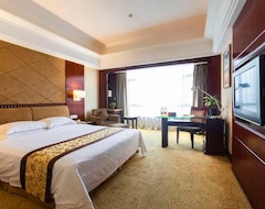 Vienna International Hotel Dongguan Changping Swan Lake Road (Dongguan, Çin)