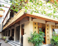 Khách sạn Jesens Inn III (Kuta, Indonesia)