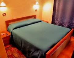 Hotel Laguna Blu (Milan, Italy)