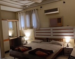 Khách sạn Samrat Hotel (Ludhiana, Ấn Độ)