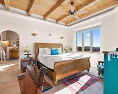 Hele huset/lejligheden Spectacular Views, Hot Tub, Game Room, A Mile From The Plaza Brand New Listing (Santa Fe, USA)